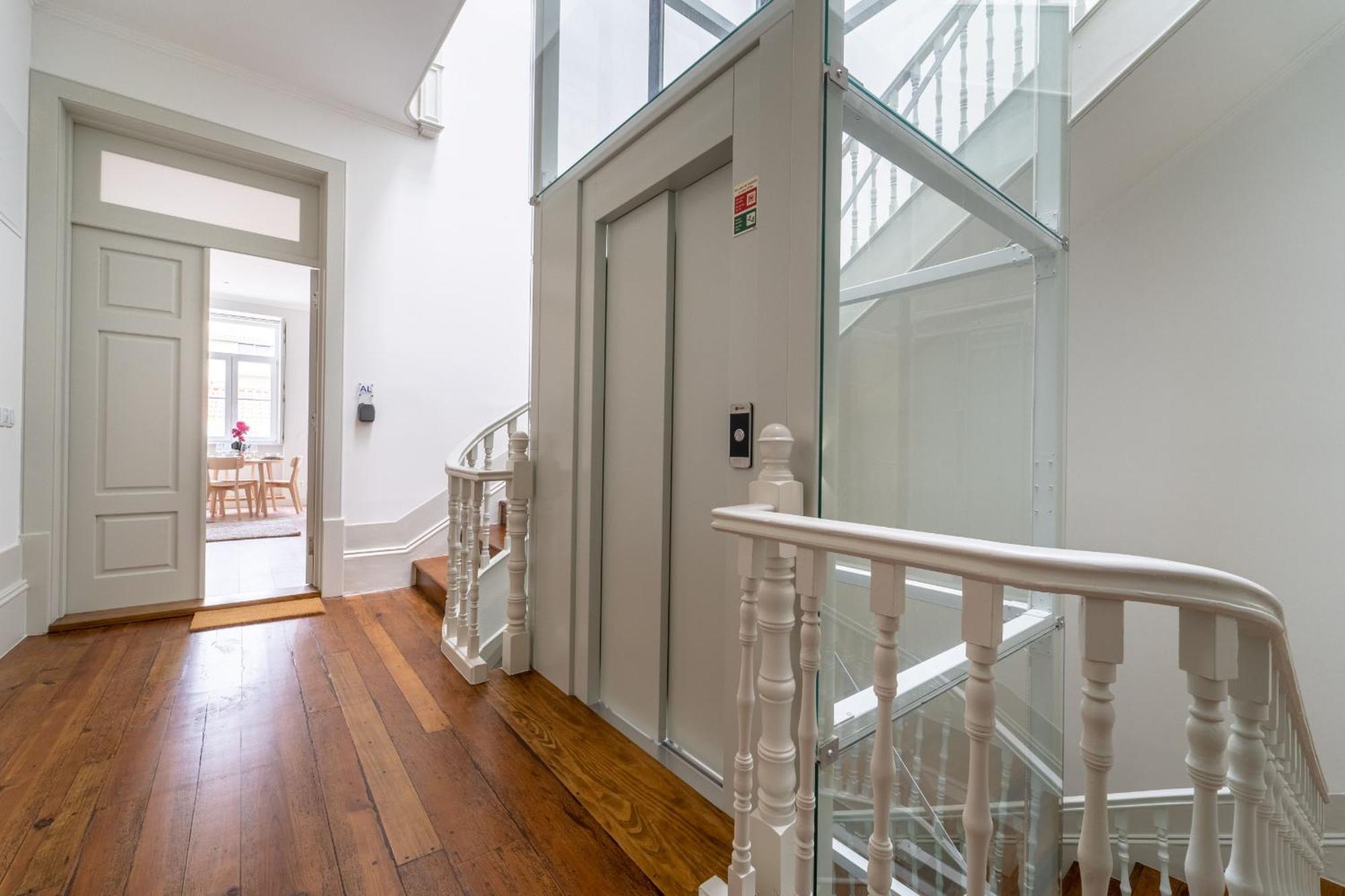 Escadaria 21 Apartment By House And People ブラガ エクステリア 写真