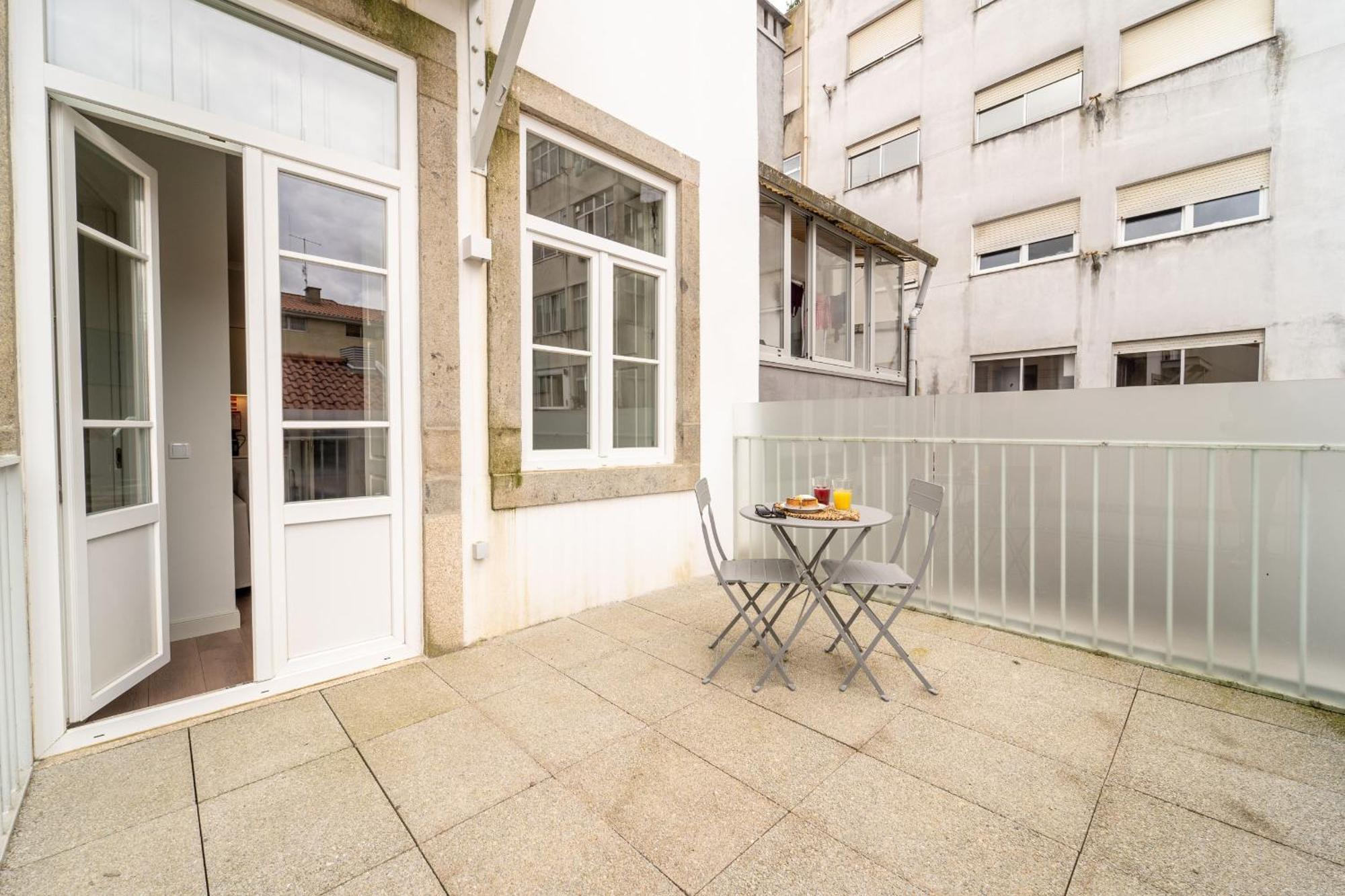 Escadaria 21 Apartment By House And People ブラガ エクステリア 写真