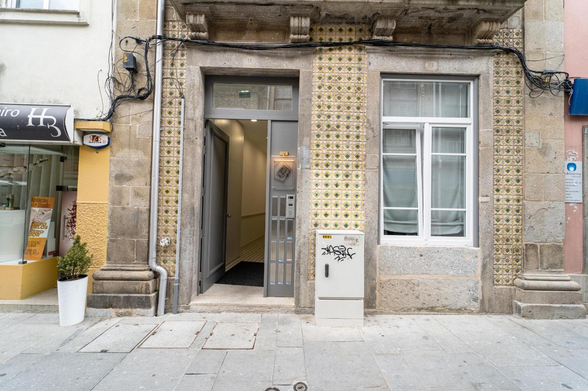 Escadaria 21 Apartment By House And People ブラガ エクステリア 写真